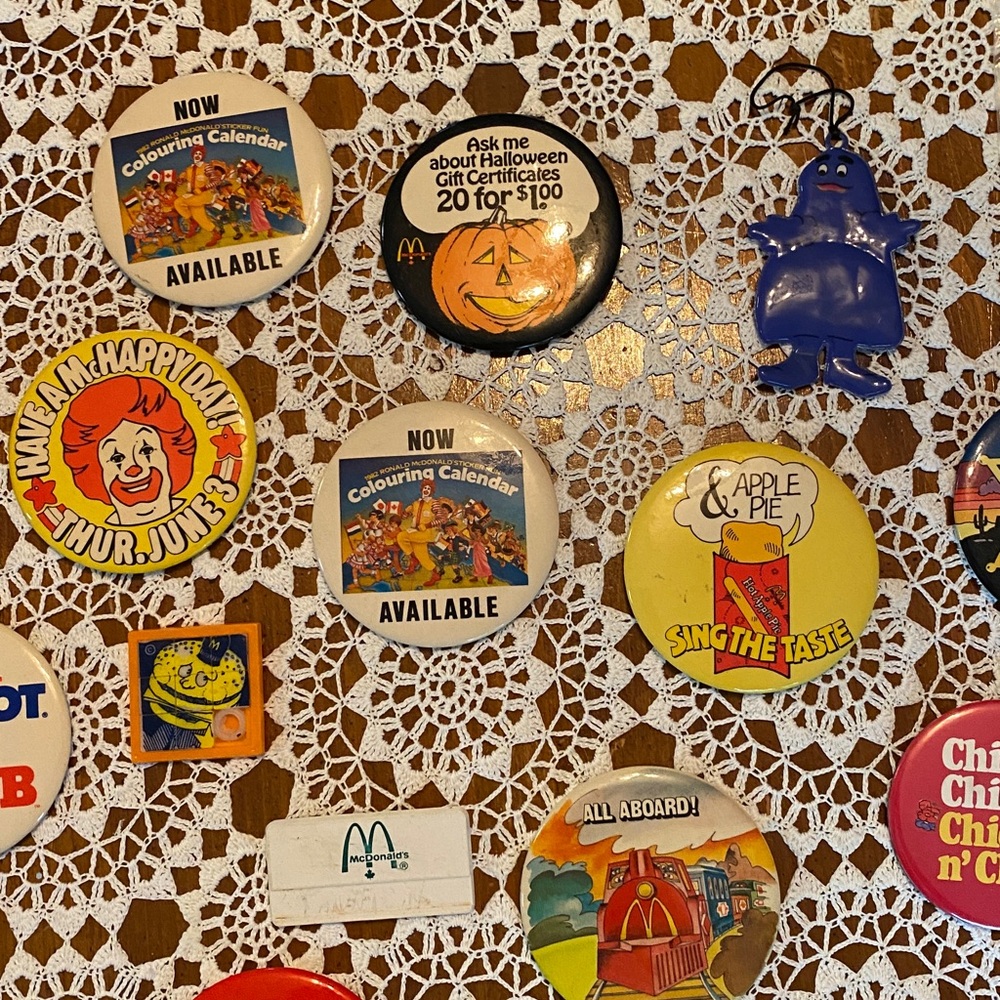 McDonalds Colorful Button Collection - Picture 3 of 6